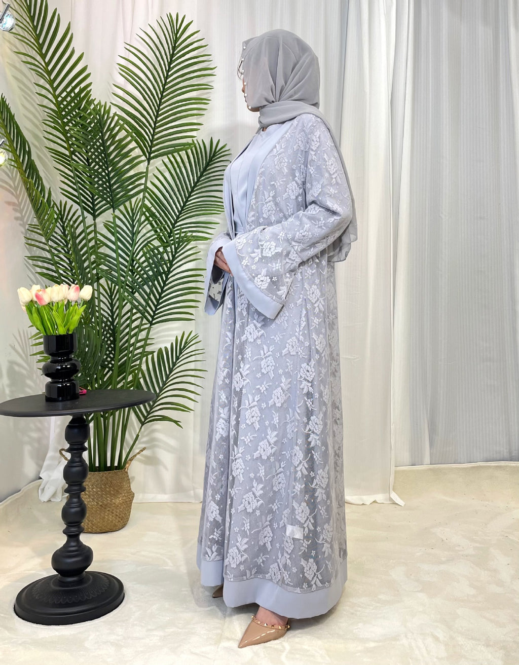 Lace-Trim Kaftan with Flared Sleeves